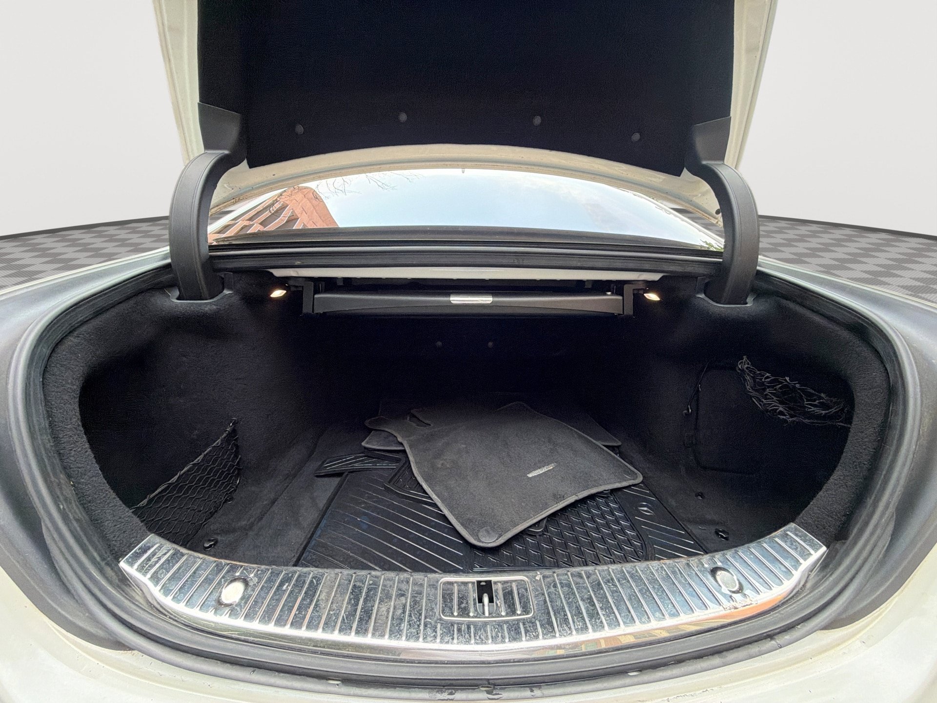 Used 2019 Mercedes-Benz S 560 4MATIC Sedan image 22