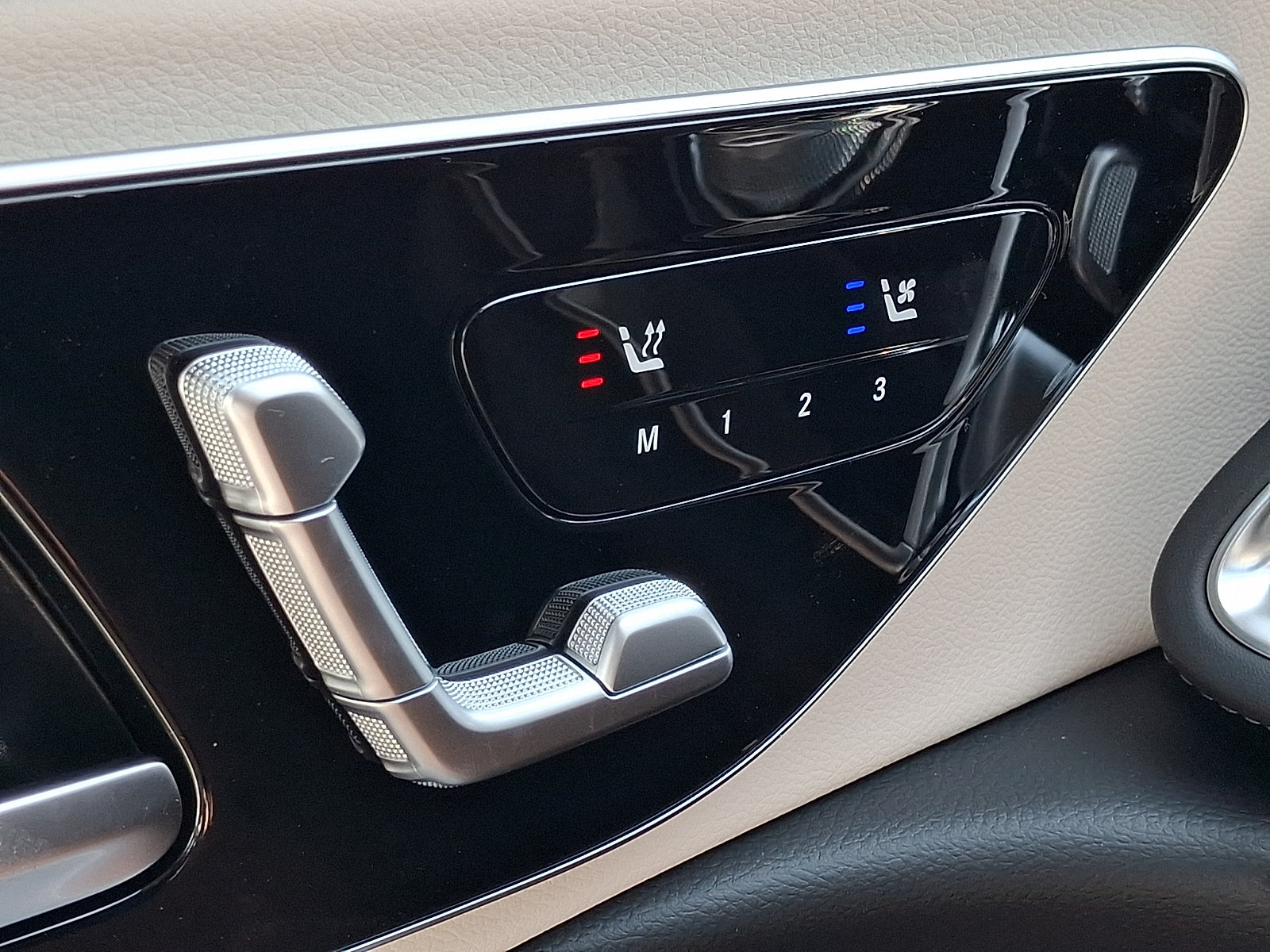 New 2026 Mercedes-Benz E 450 4MATIC Sedan image 20