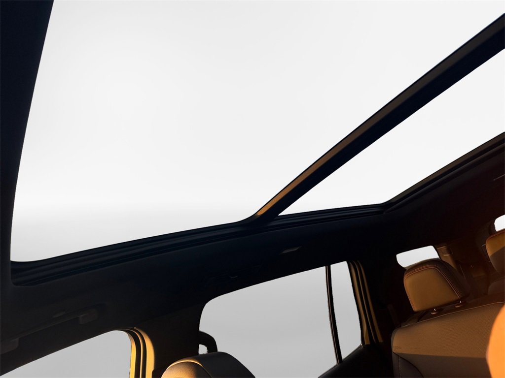 Used 2026 Chevrolet Traverse Z71 w/ Driver Confidence Package image 23