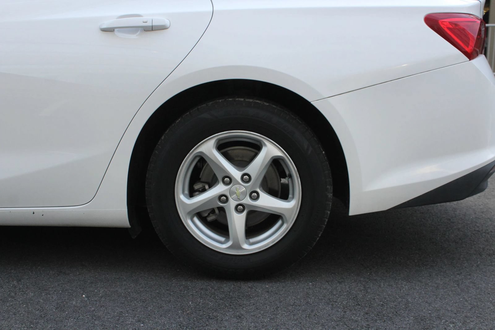 Used 2016 Chevrolet Malibu LS FWD image 10