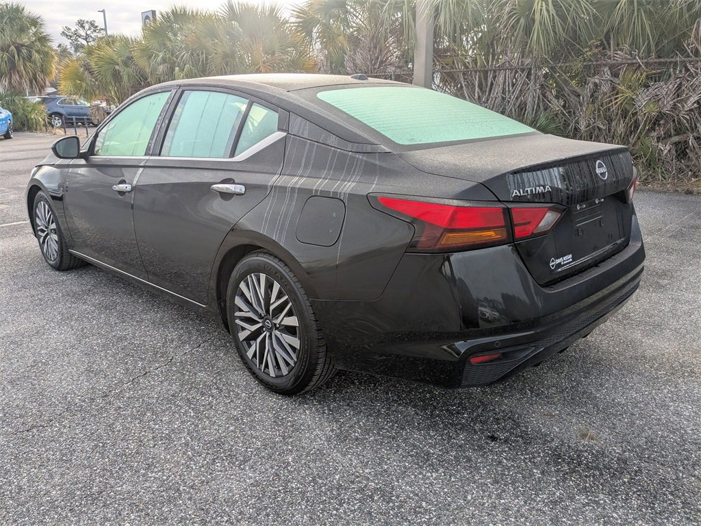 Used 2024 Nissan Altima 2.5 SV image 6