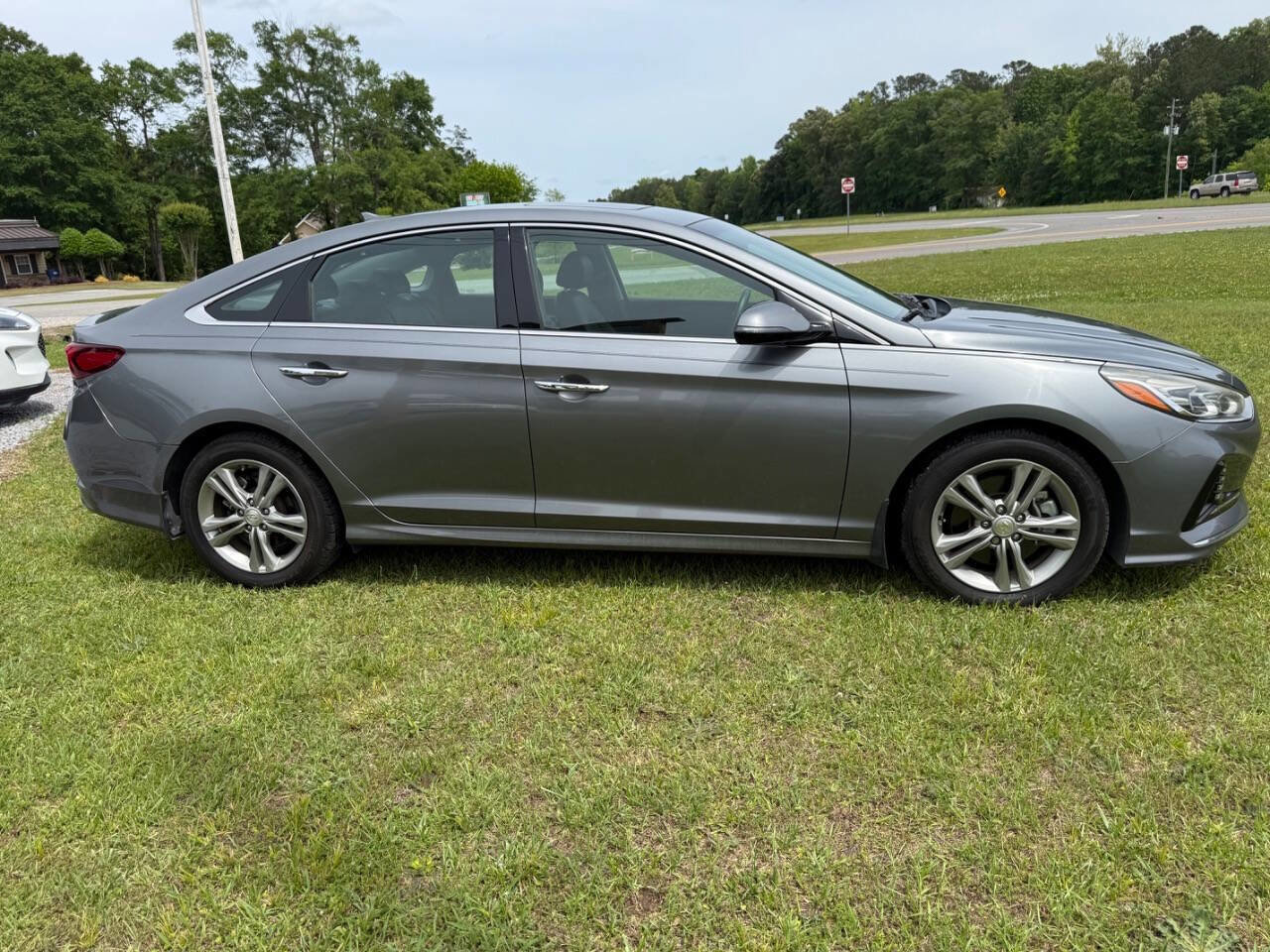 Used 2018 Hyundai Sonata Limited w/ Limited Ultimate Package 03 FWD image 5