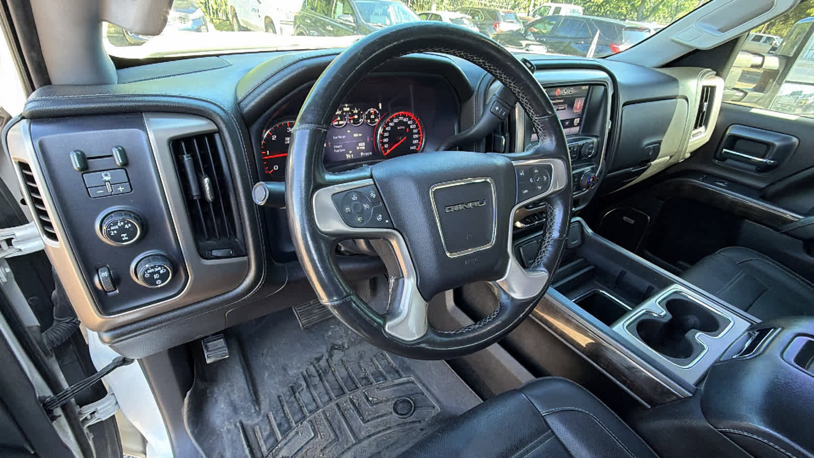 Used 2015 GMC Sierra 1500 Denali w/ Driver Alert Package image 10