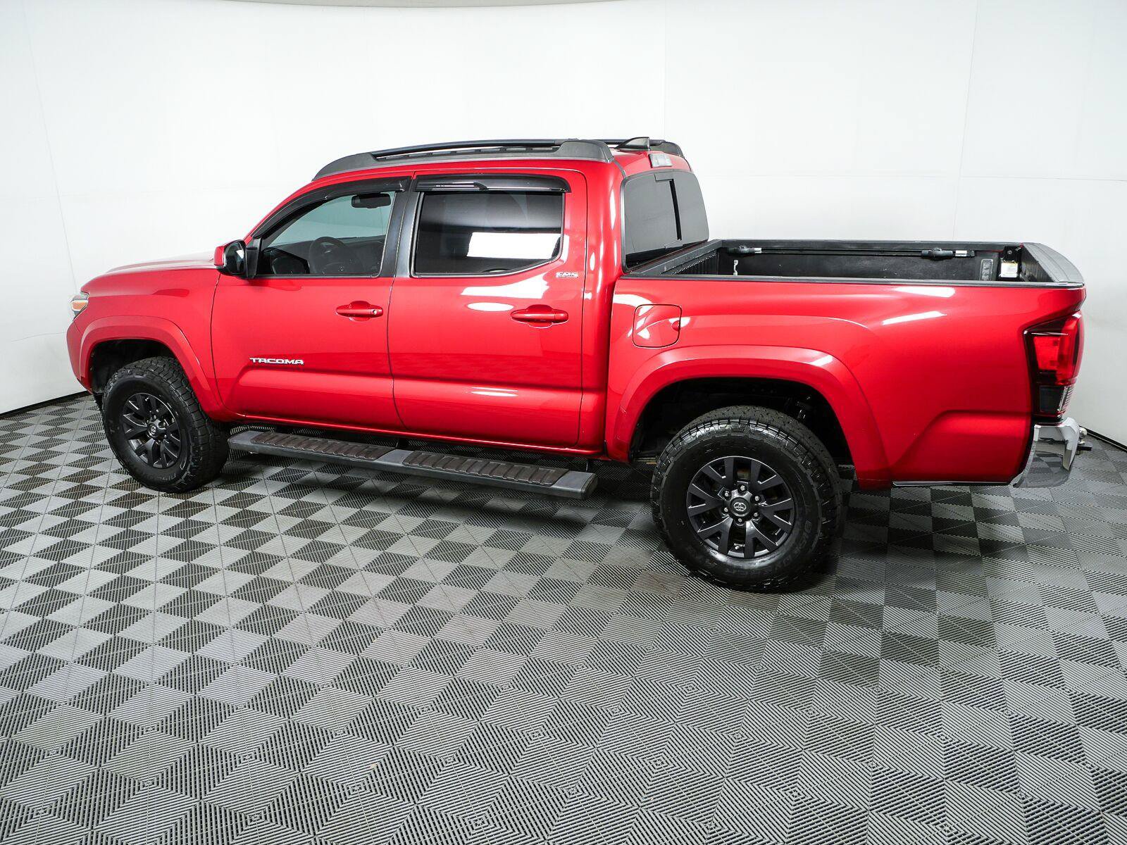 Used 2021 Toyota Tacoma SR5 RWD image 27