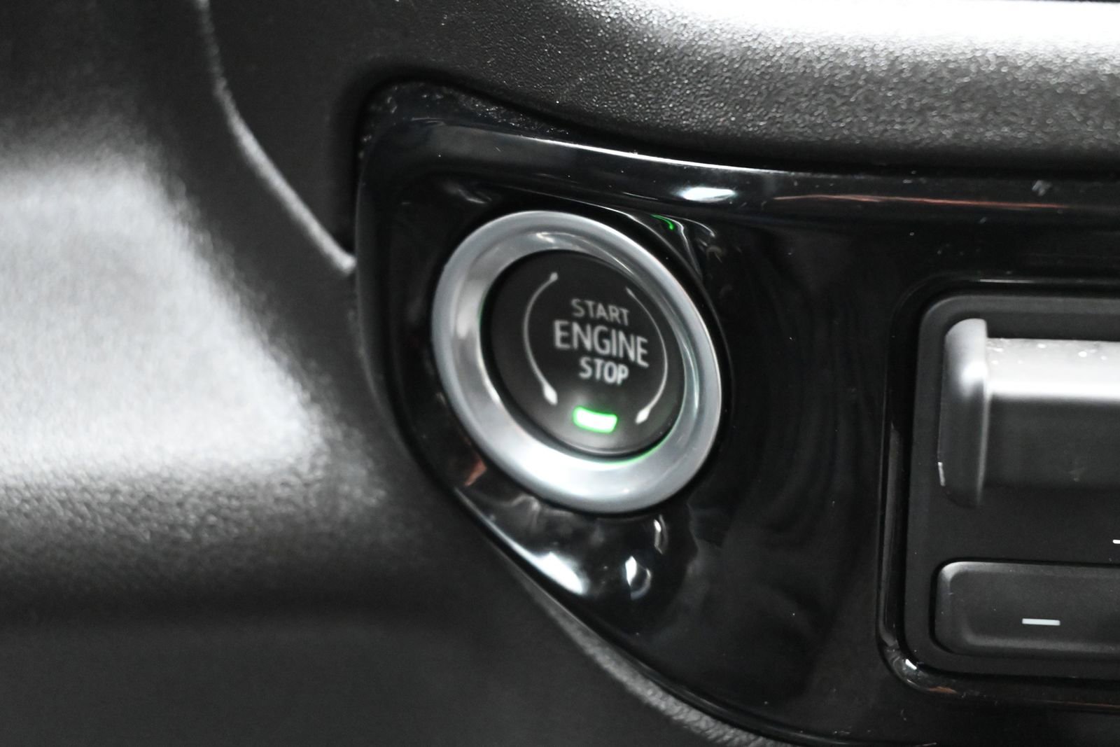 Used 2023 Chevrolet Silverado 1500 LT RWD image 19