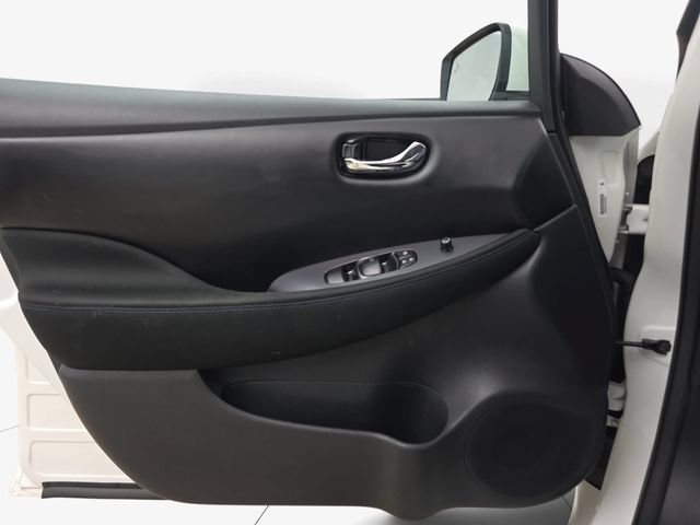 Used 2025 Nissan Leaf S FWD image 26