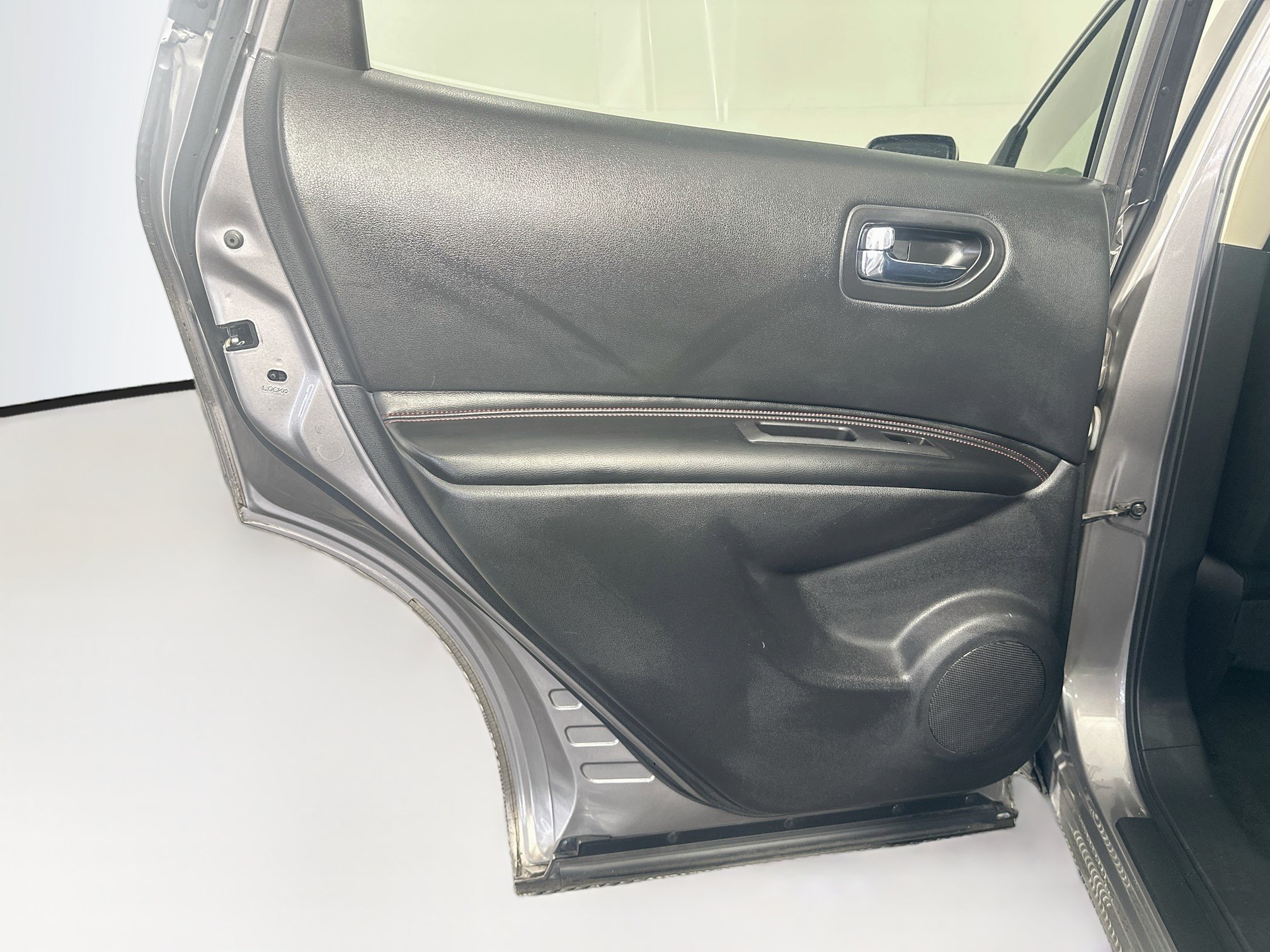 Used 2013 Nissan Rogue SL FWD image 26