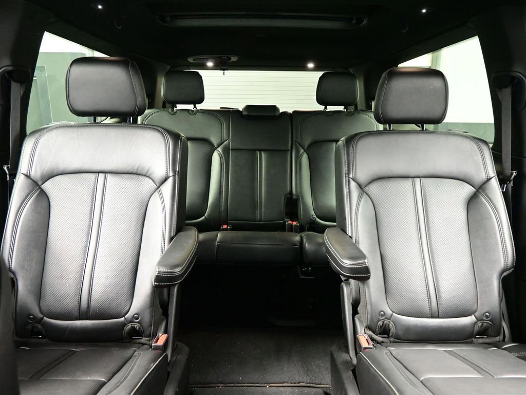 Used 2022 Jeep Wagoneer Series III w/ Premium Group I image 11