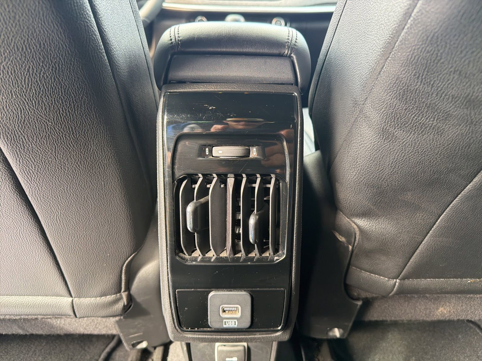 Used 2024 Jeep Compass Latitude image 23