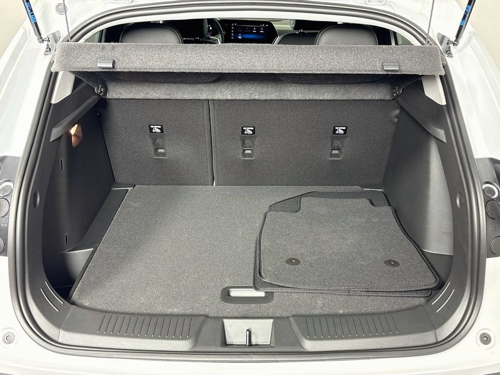 New 2026 Chevrolet Trax LT w/ Driver Confidence Package FWD image 24