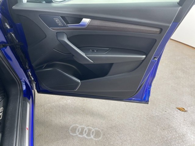 Used 2022 Audi Q5 2.0T Premium w/ Convenience Package image 11