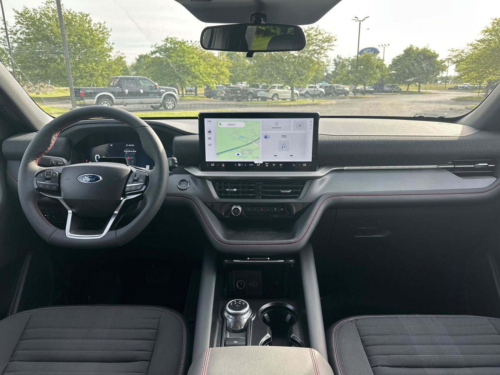 Used 2025 Ford Explorer ST-Line AWD/4WD image 5