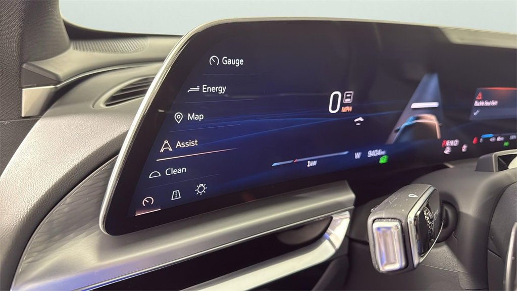 Used 2024 Cadillac Lyriq Luxury image 35