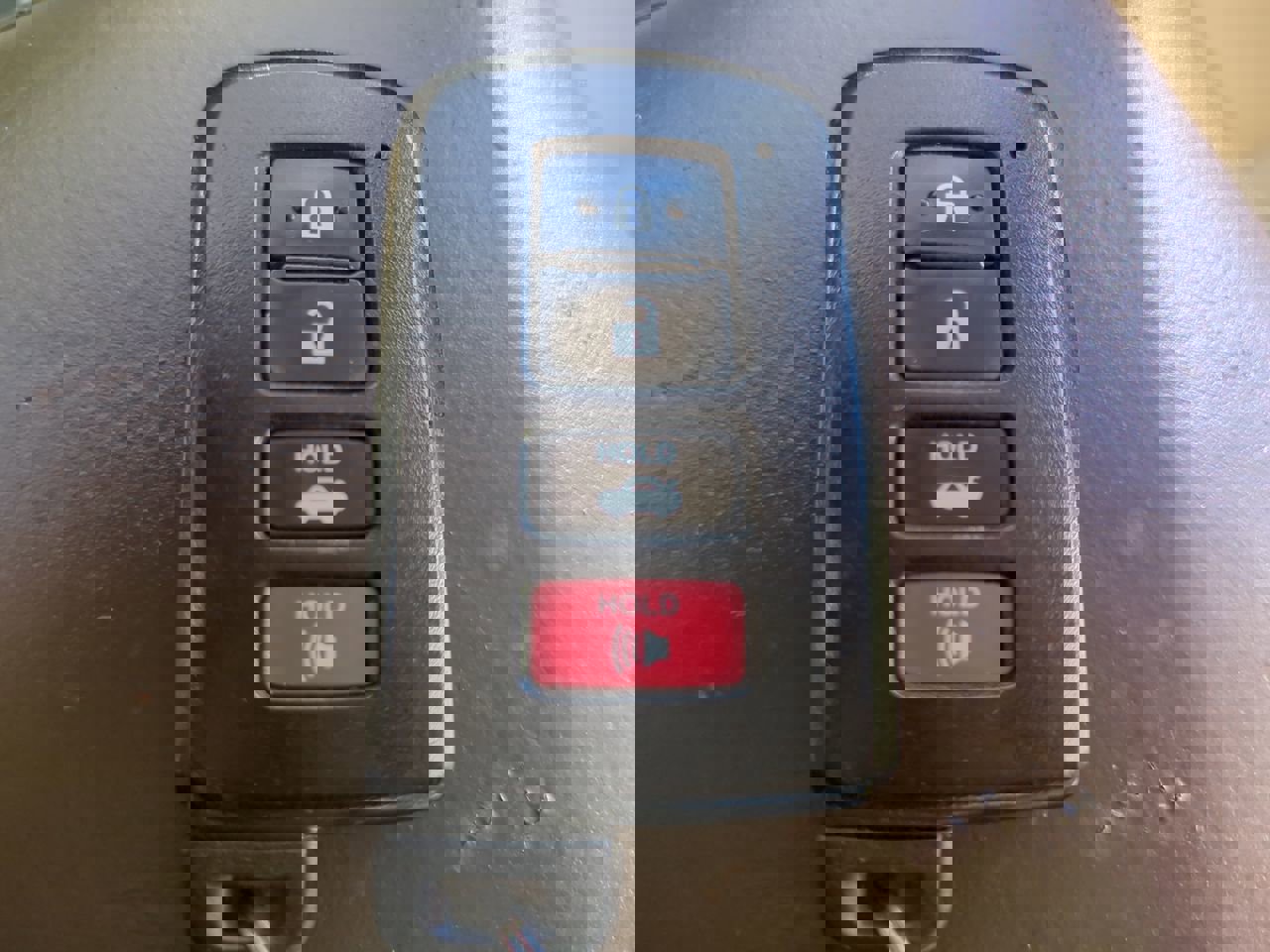 Used 2014 Toyota Avalon Limited image 29