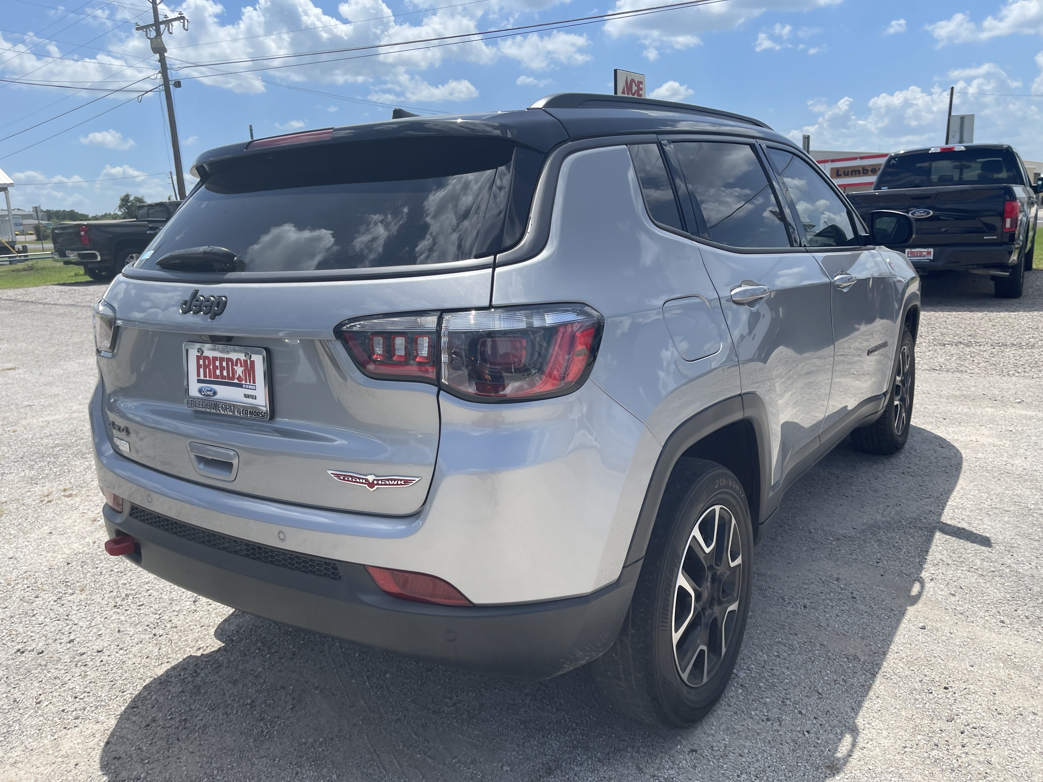 Used 2021 Jeep Compass Trailhawk AWD/4WD image 4