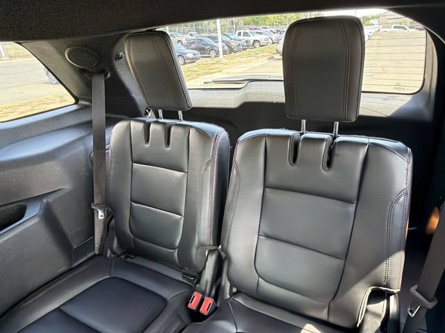 Used 2016 Ford Explorer Sport w/ Equipment Group 401A AWD/4WD image 32