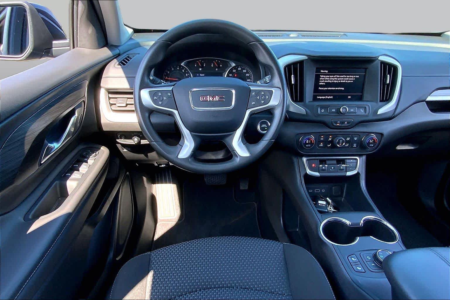 Used 2023 GMC Terrain SLE w/ Driver Convenience Package AWD/4WD image 6