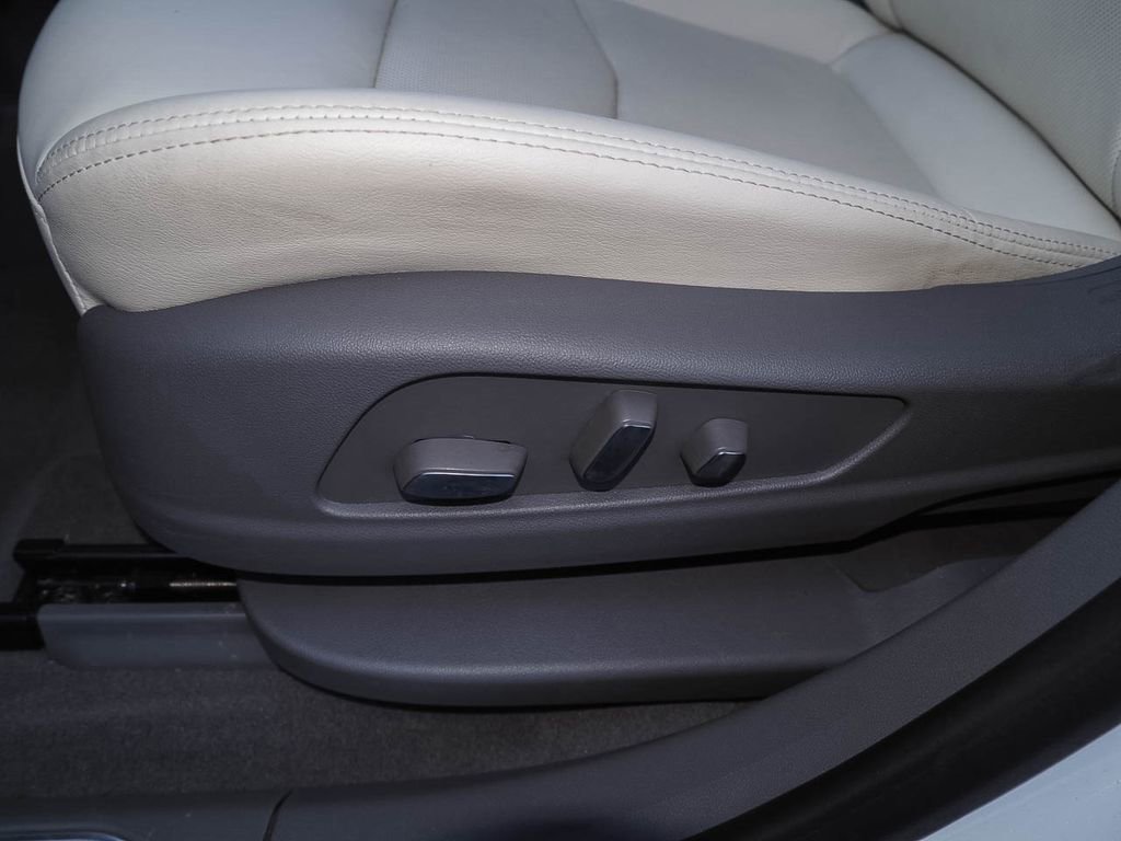 Used 2023 Cadillac XT5 Premium Luxury w/ Technology Package image 26