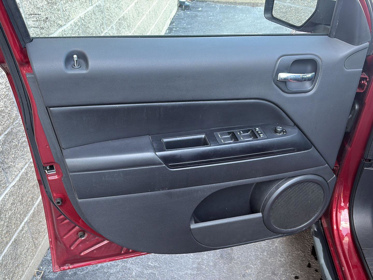 Used 2011 Jeep Patriot Latitude image 4