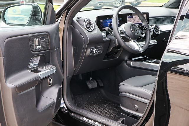 Certified 2024 Mercedes-Benz GLB 250 image 11