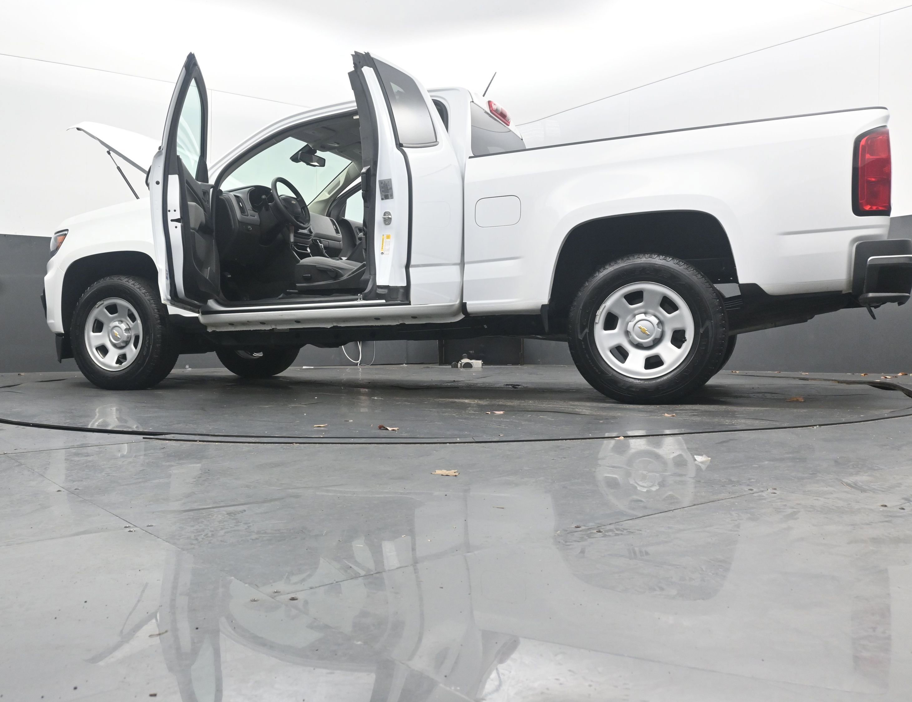 Used 2022 Chevrolet Colorado W/T image 40