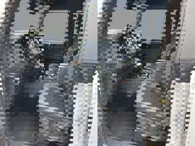 Used 2025 Ford Bronco Big Bend AWD/4WD image 3