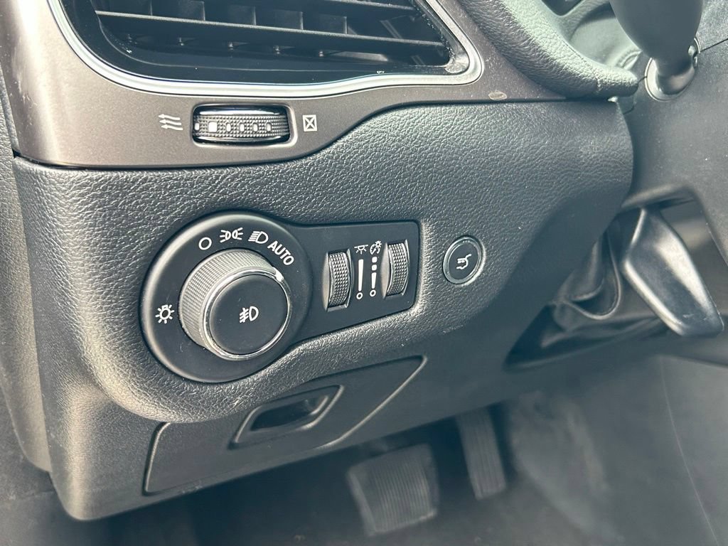 Certified 2020 Jeep Cherokee Limited AWD/4WD image 17