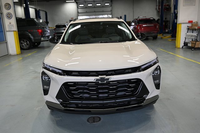 New 2026 Chevrolet Trax ACTIV w/ Sunroof Package image 2