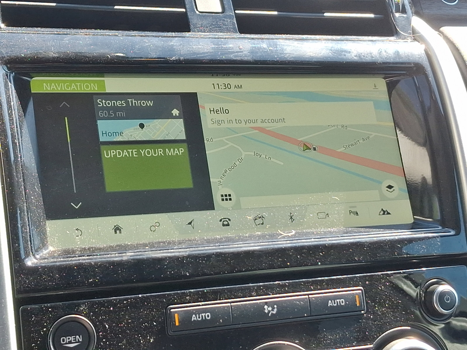 Used 2017 Land Rover Discovery HSE image 18