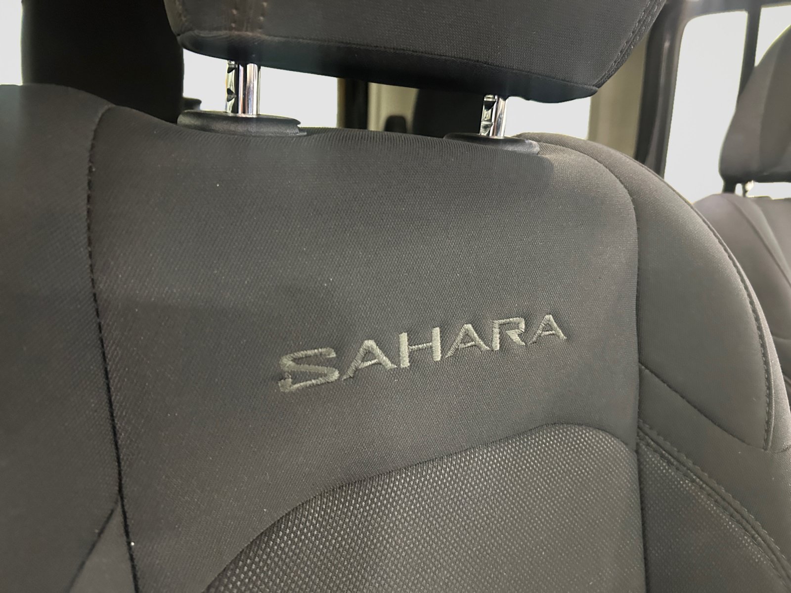 Used 2019 Jeep Wrangler Unlimited Sahara w/ Safety Group AWD/4WD image 22