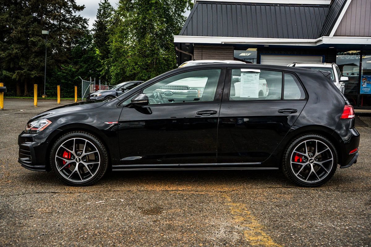 Used 2018 Volkswagen GTI SE FWD image 20