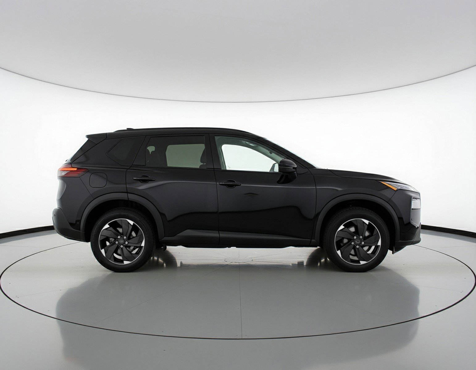 Used 2025 Nissan Rogue SV image 11