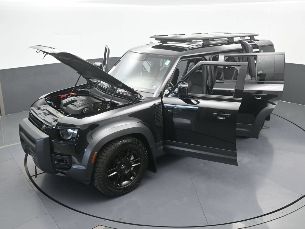 Used 2023 Land Rover Defender 130 SE AWD/4WD image 70