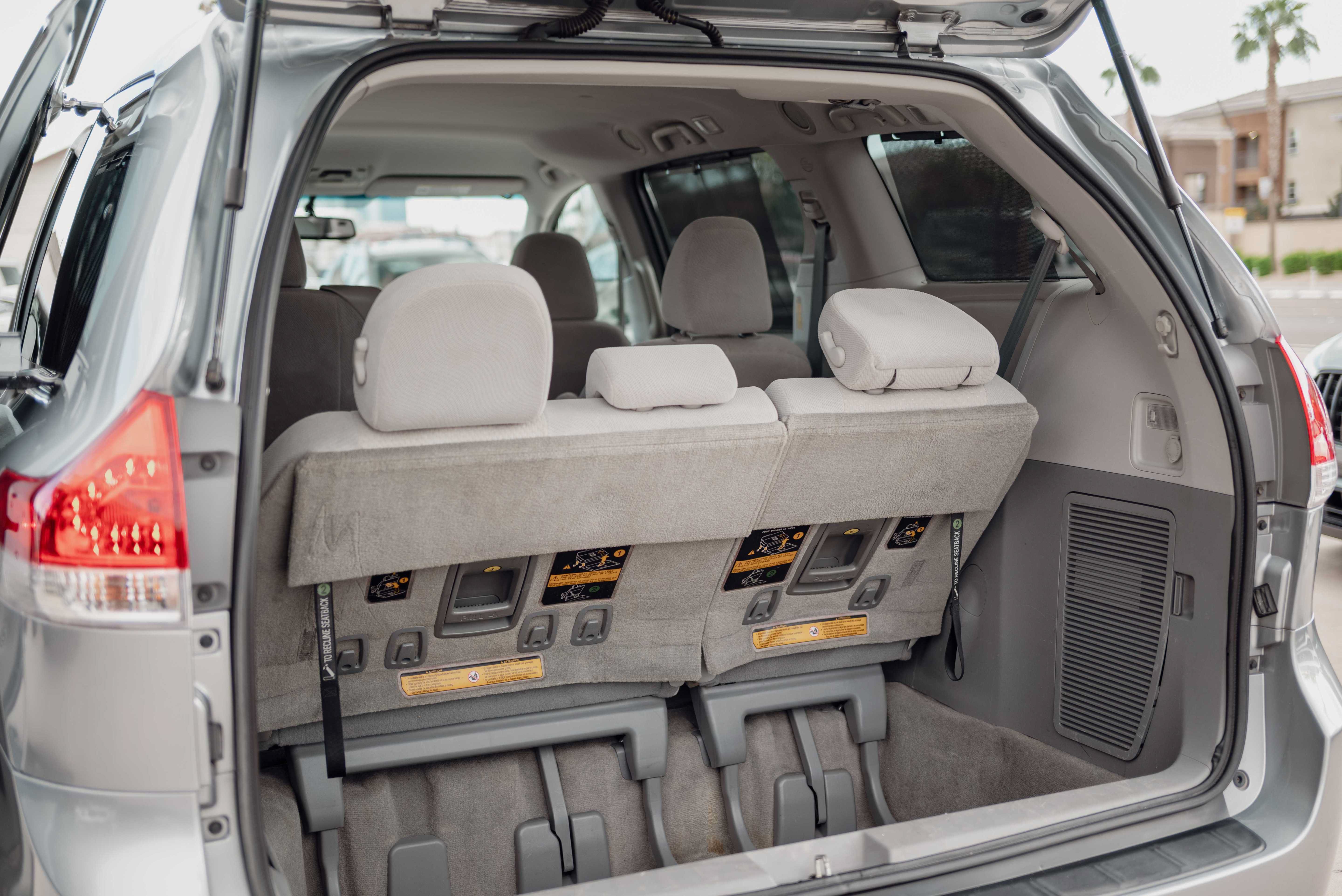 Used 2014 Toyota Sienna LE FWD image 11