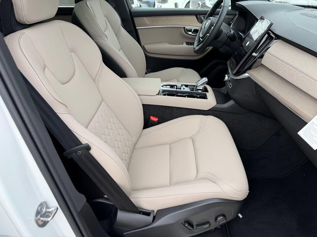 New 2026 Volvo XC90 B6 Plus w/ Protection Package Premier AWD/4WD image 9
