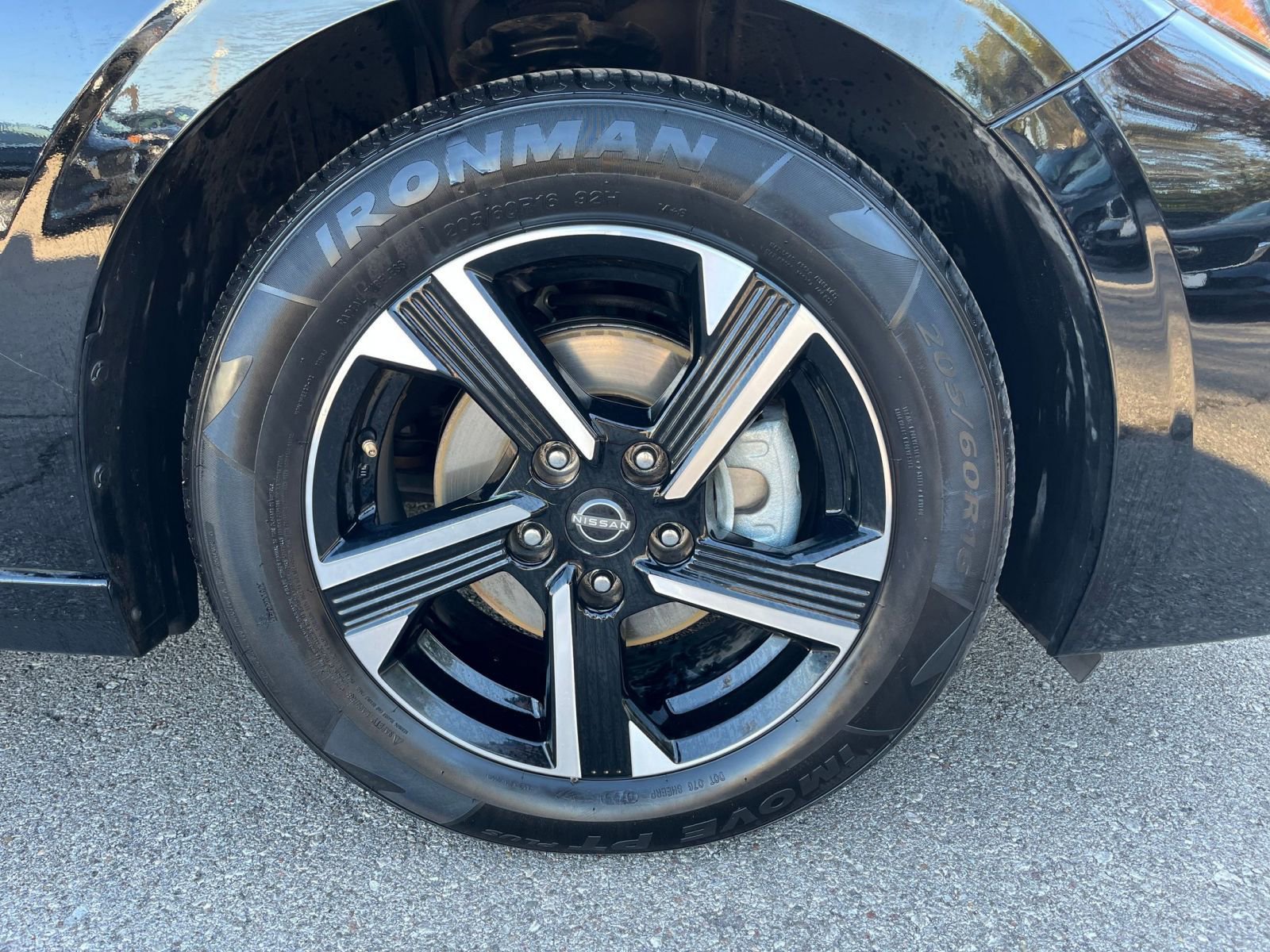 Used 2024 Nissan Sentra SV image 28