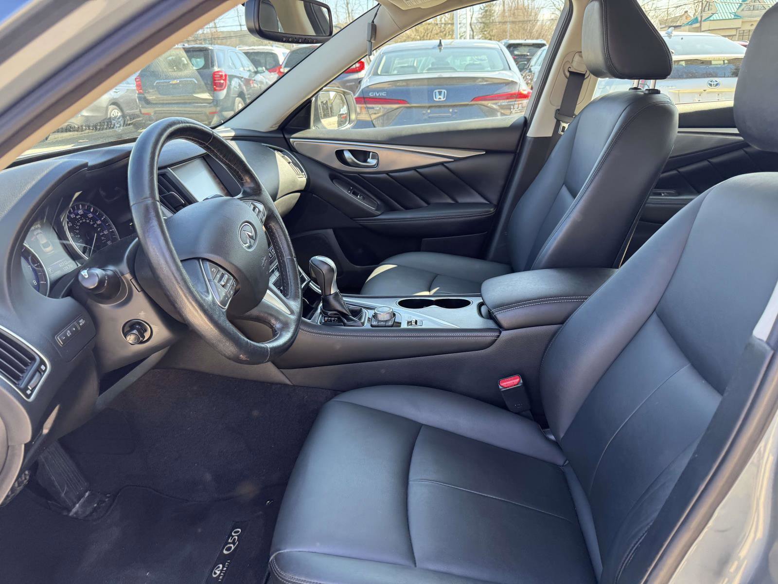 Used 2017 INFINITI Q50 Signature Edition w/ Cargo Package (L95) image 13