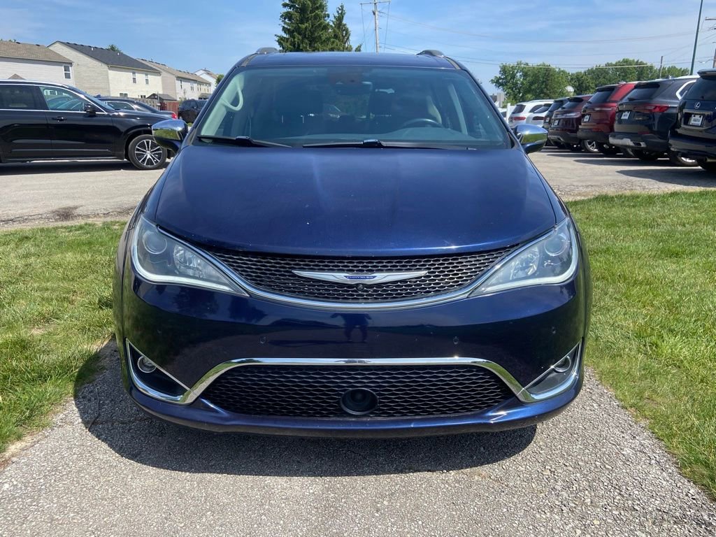 Used 2019 Chrysler Pacifica Limited w/ Tire & Wheel Group FWD image 8