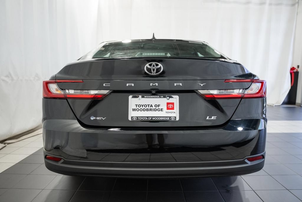 Used 2025 Toyota Camry LE FWD image 5
