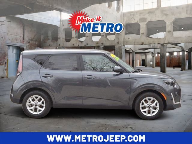 Used 2023 Kia Soul LX w/ LX Technology Package image 1