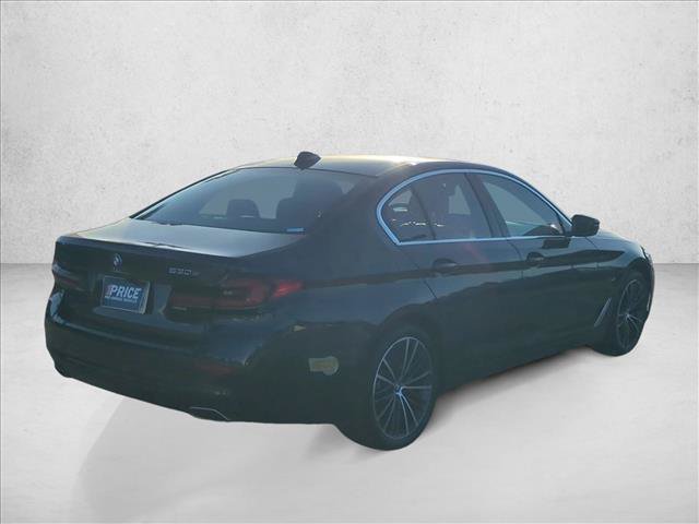 Used 2023 BMW 530e w/ Premium Package RWD image 5