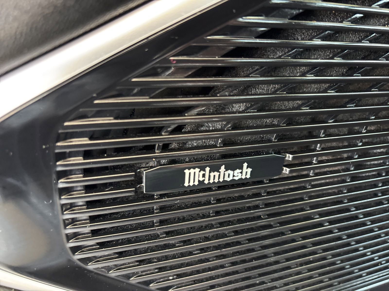 Used 2023 Jeep Wagoneer L Series III w/ Premium Group I image 15