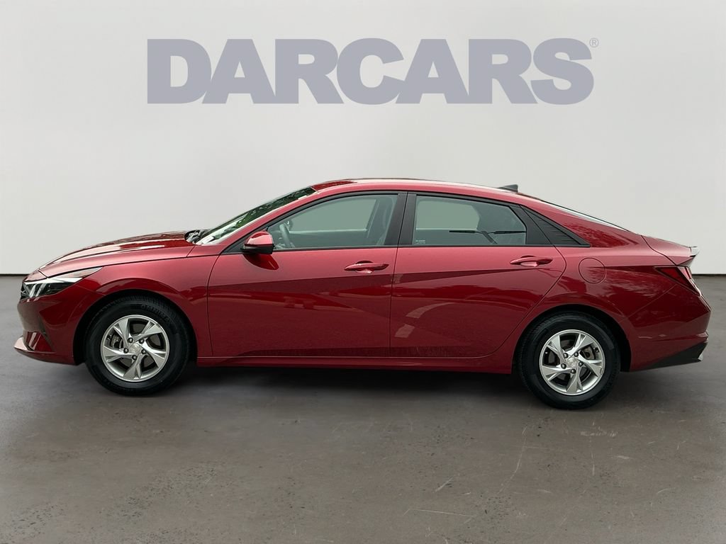 Used 2023 Hyundai Elantra SE FWD image 4