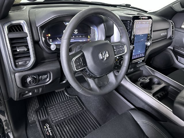 Used 2025 RAM 1500 Big Horn AWD/4WD image 10