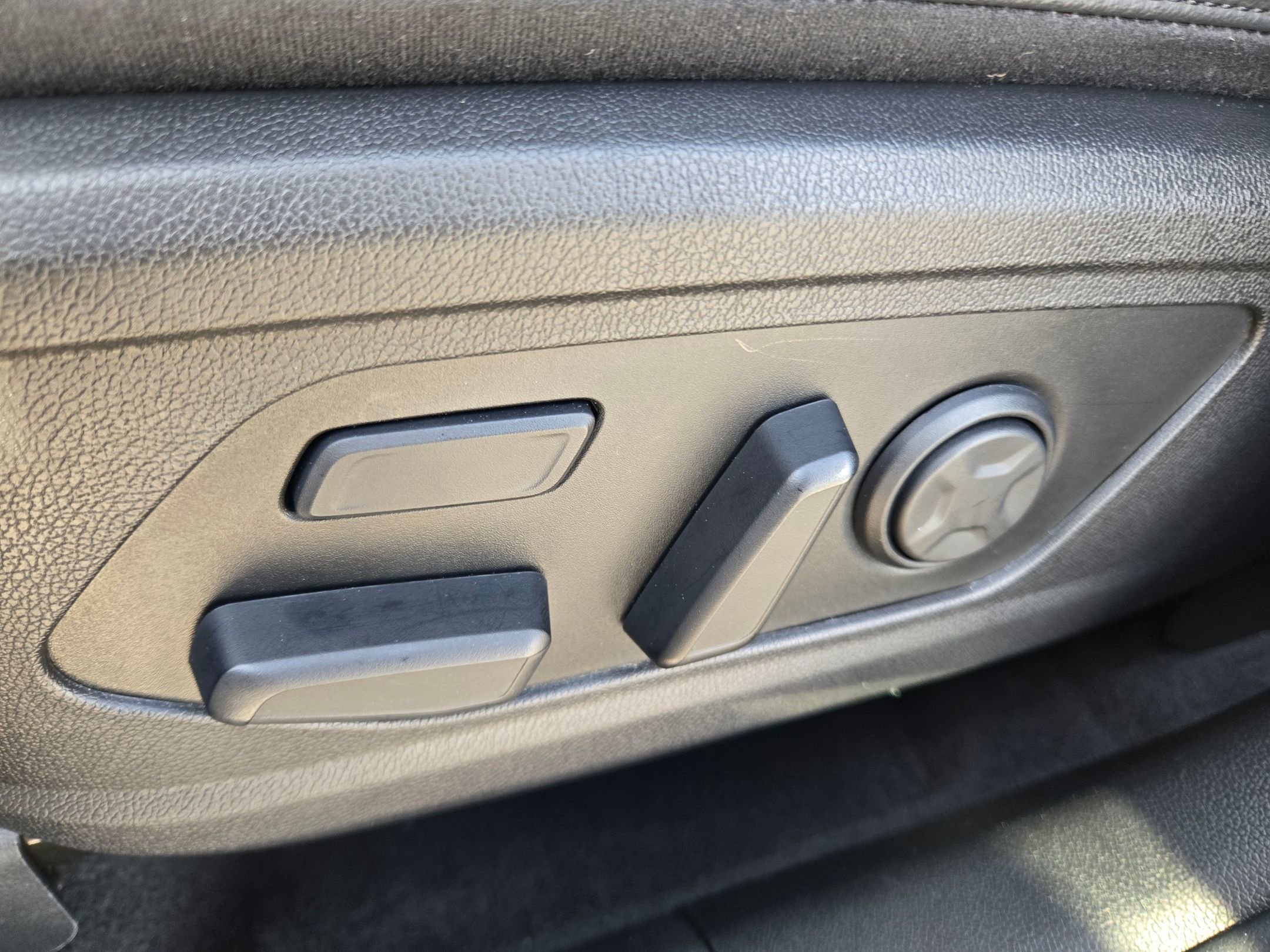 Used 2023 Kia Sorento SX image 23