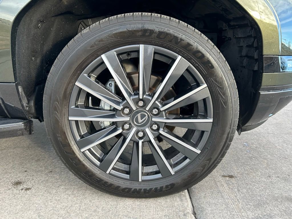 Used 2025 Lexus GX 550 image 10
