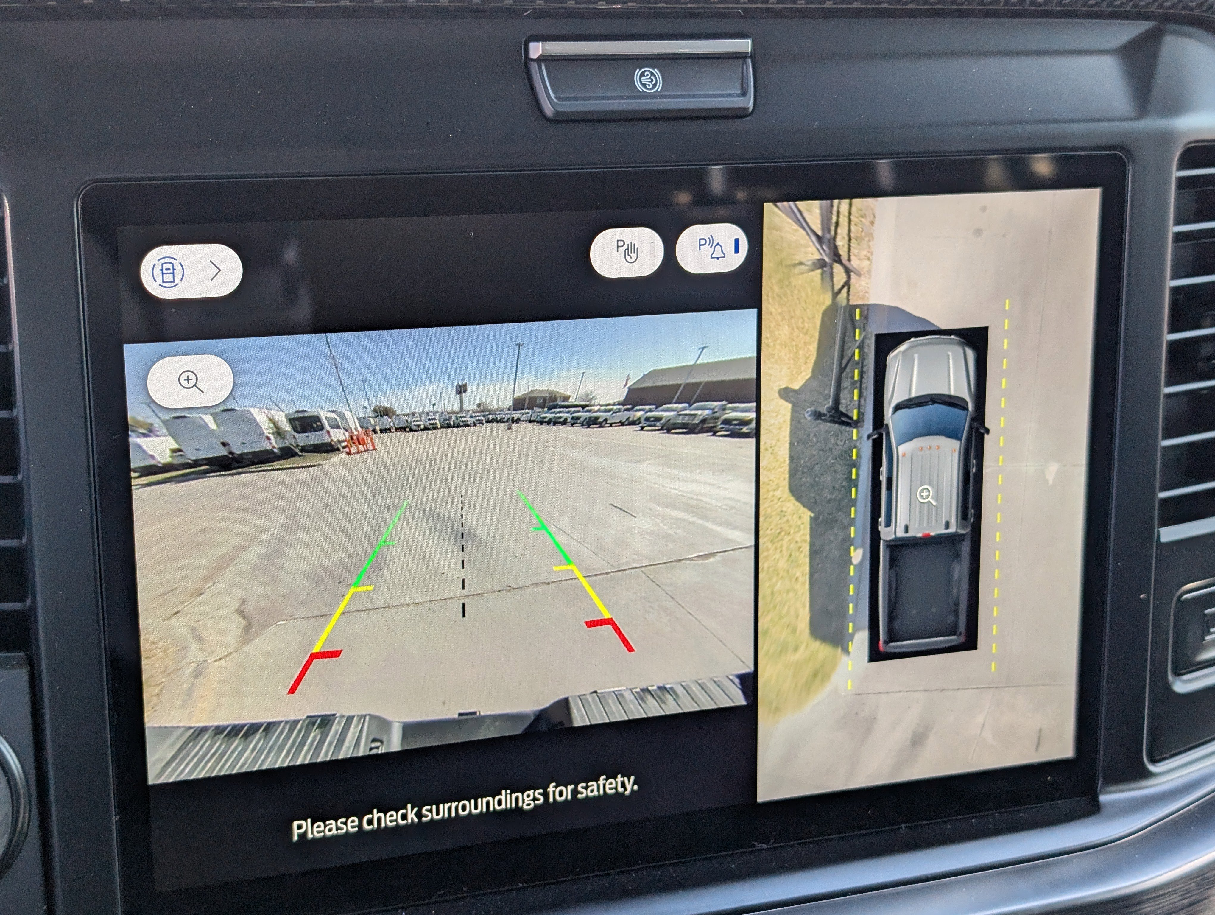 New 2026 Ford F250 Lariat w/ Black Appearance Package image 17