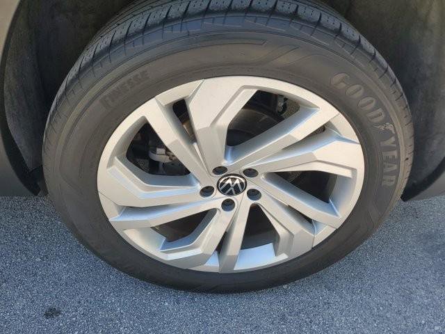 Used 2023 Volkswagen Atlas SE image 9