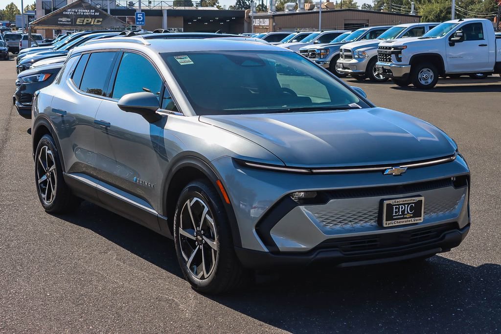 New 2026 Chevrolet Equinox EV LT image 5