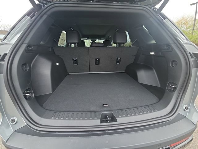 New 2026 Chevrolet Equinox RS w/ Convenience Package III FWD image 26